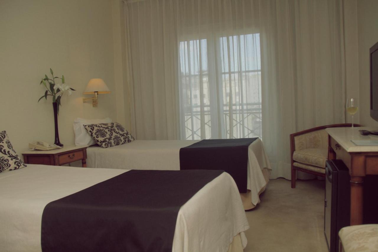 Howard Johnson Hotel 9 De Julio Avenue Buenos Aires Kültér fotó